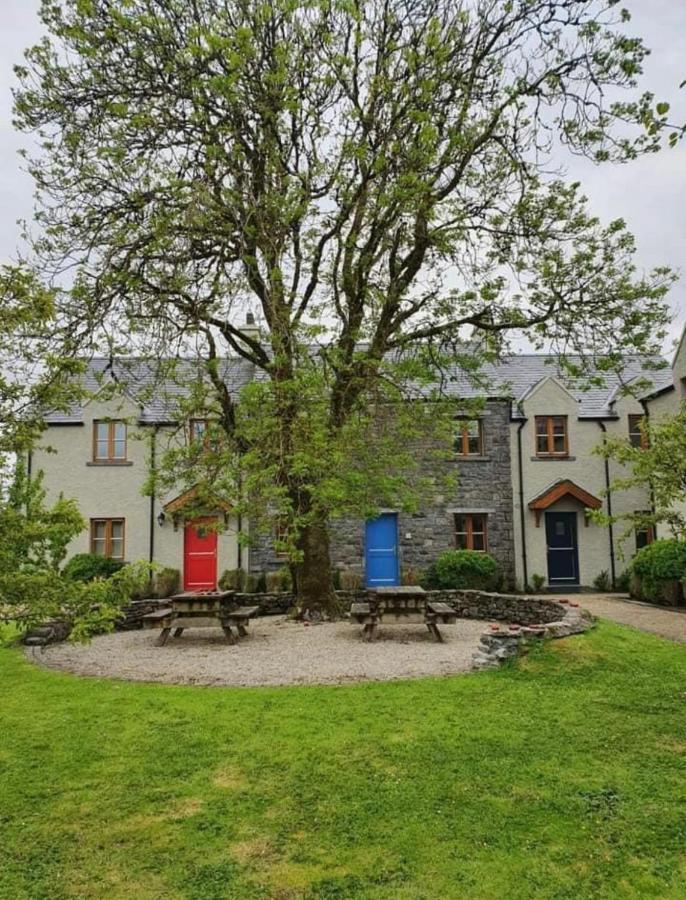 Burren Court Lodge バリーボーン エクステリア 写真