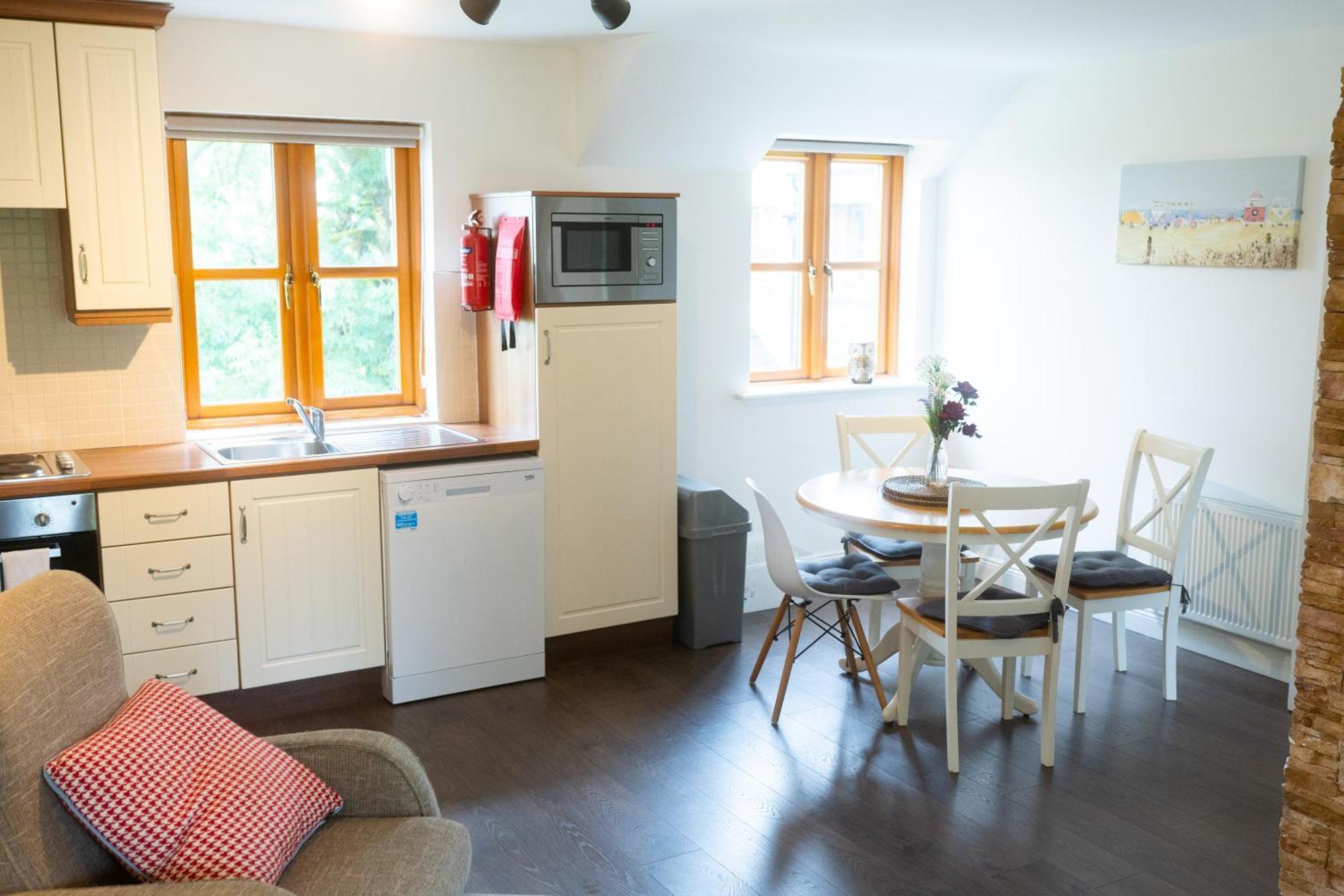 Burren Court Lodge バリーボーン エクステリア 写真