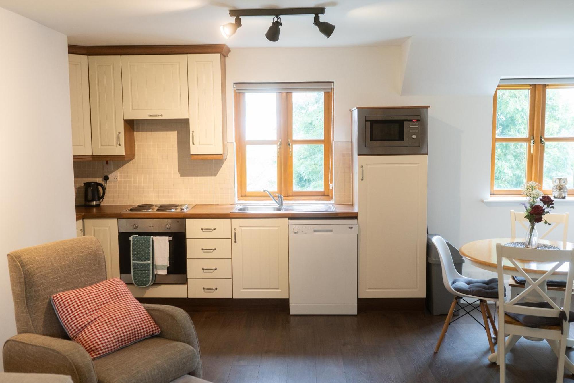 Burren Court Lodge バリーボーン エクステリア 写真