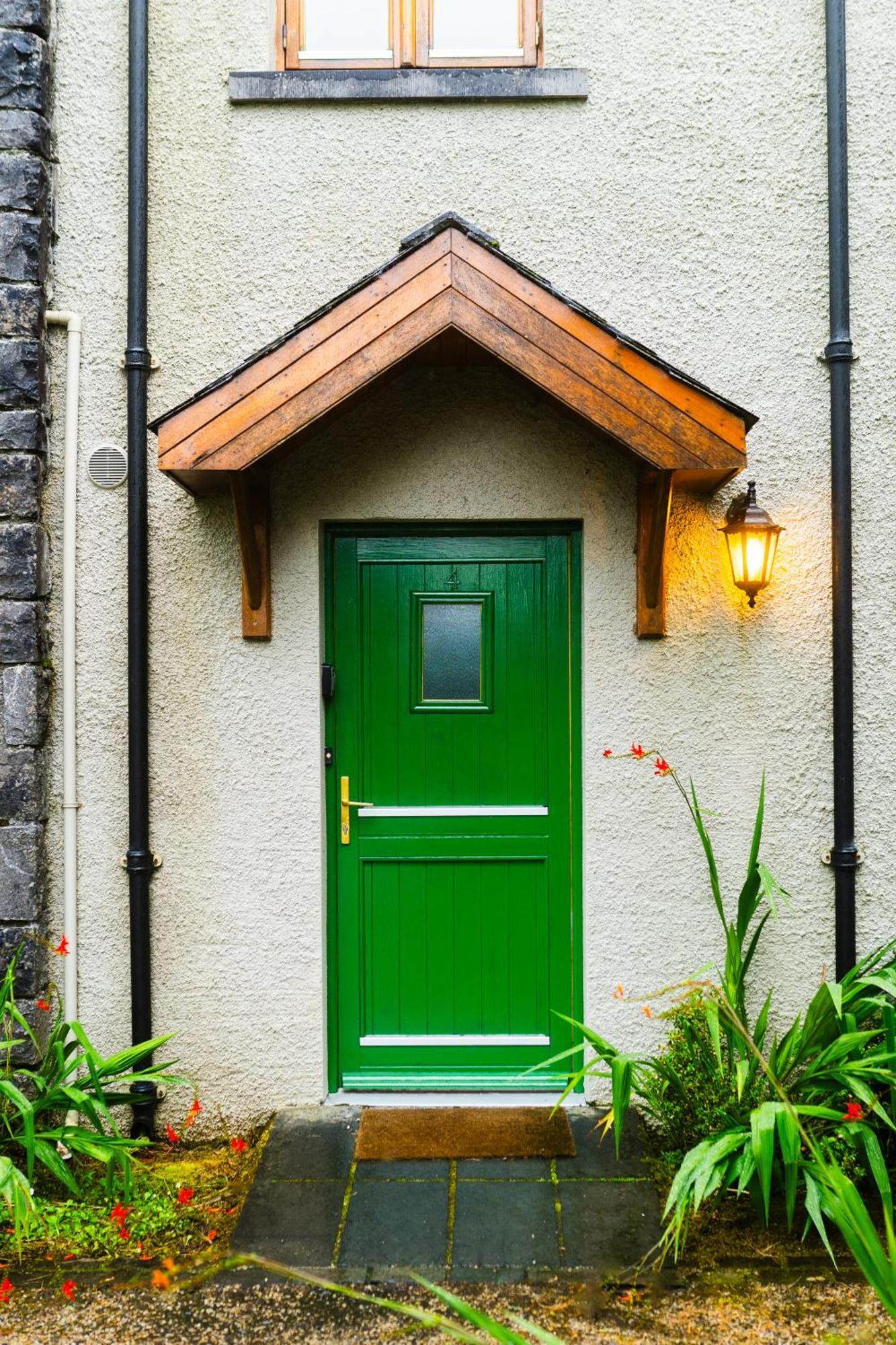 Burren Court Lodge バリーボーン エクステリア 写真